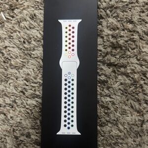 Apple Nike Sport Band pride edition